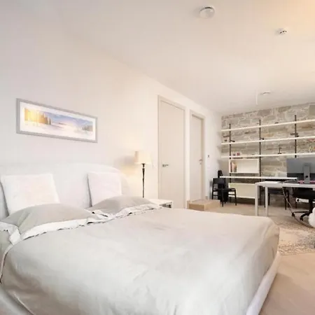 Apartmán Luxury Flat 265m2 - Newly Renovated - Old Town *